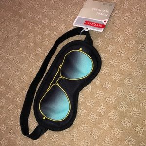 Travel eye mask